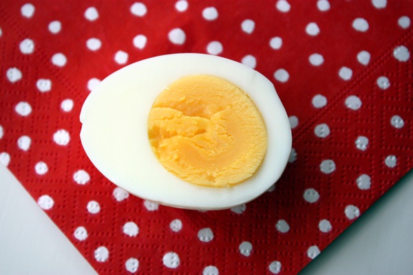 How To Make Hard Boiled Eggs Easy To Peel 