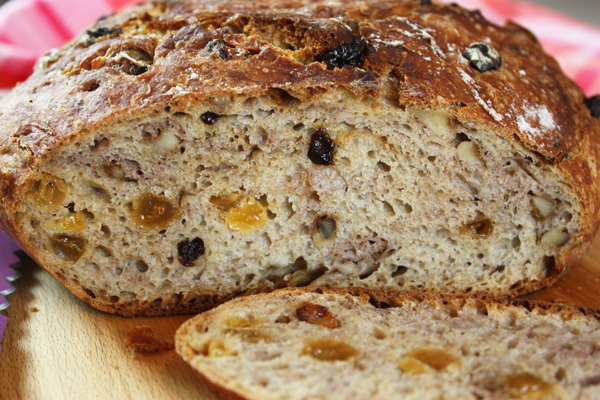 No Knead Fruit & Nut Bread