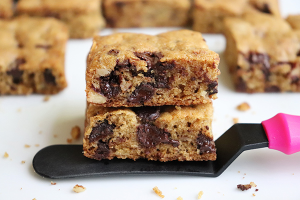 Dark Chocolate Chunk Blondies