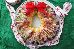 Christmas Wreath Bread