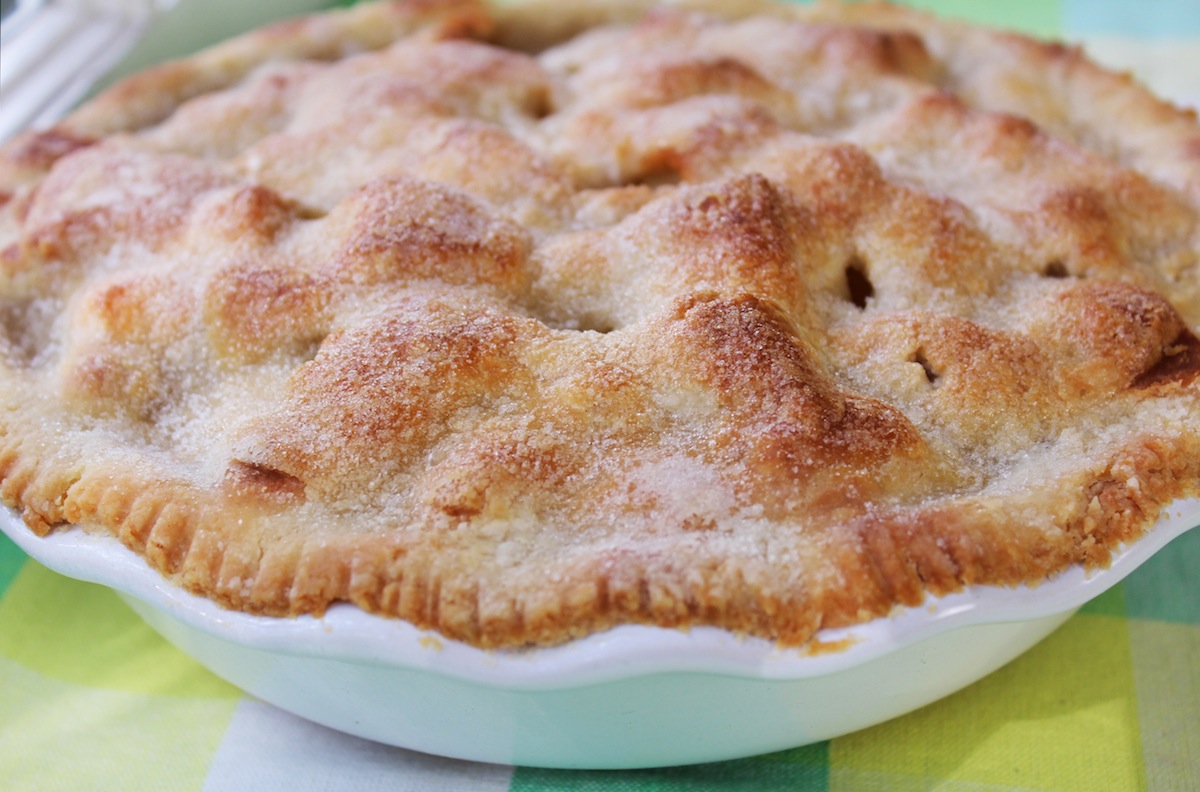 Homemade Apple Pie with Easy Oil Crust