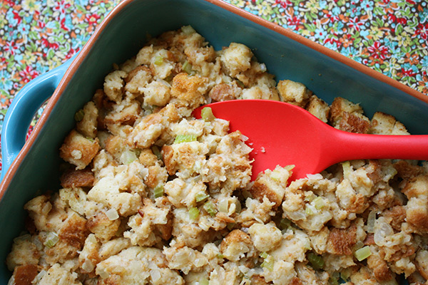 Homemade Stuffing  Traditional bread stuffing recipe - Mom's Dinner