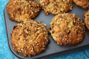 Crunchy Oatmeal Banana Muffins