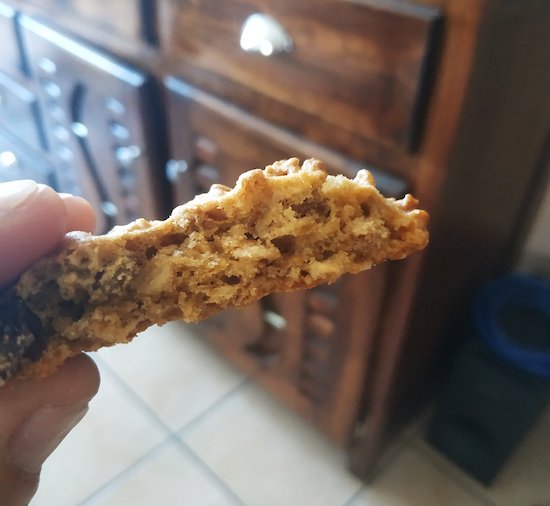 Soft Chewy Oatmeal Cookies